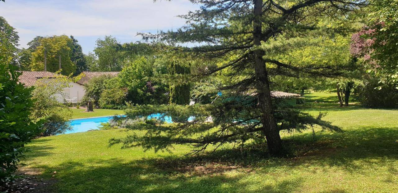 Four-Bedroom House in Parranquet, Région de Villeneuve-sur-Lot