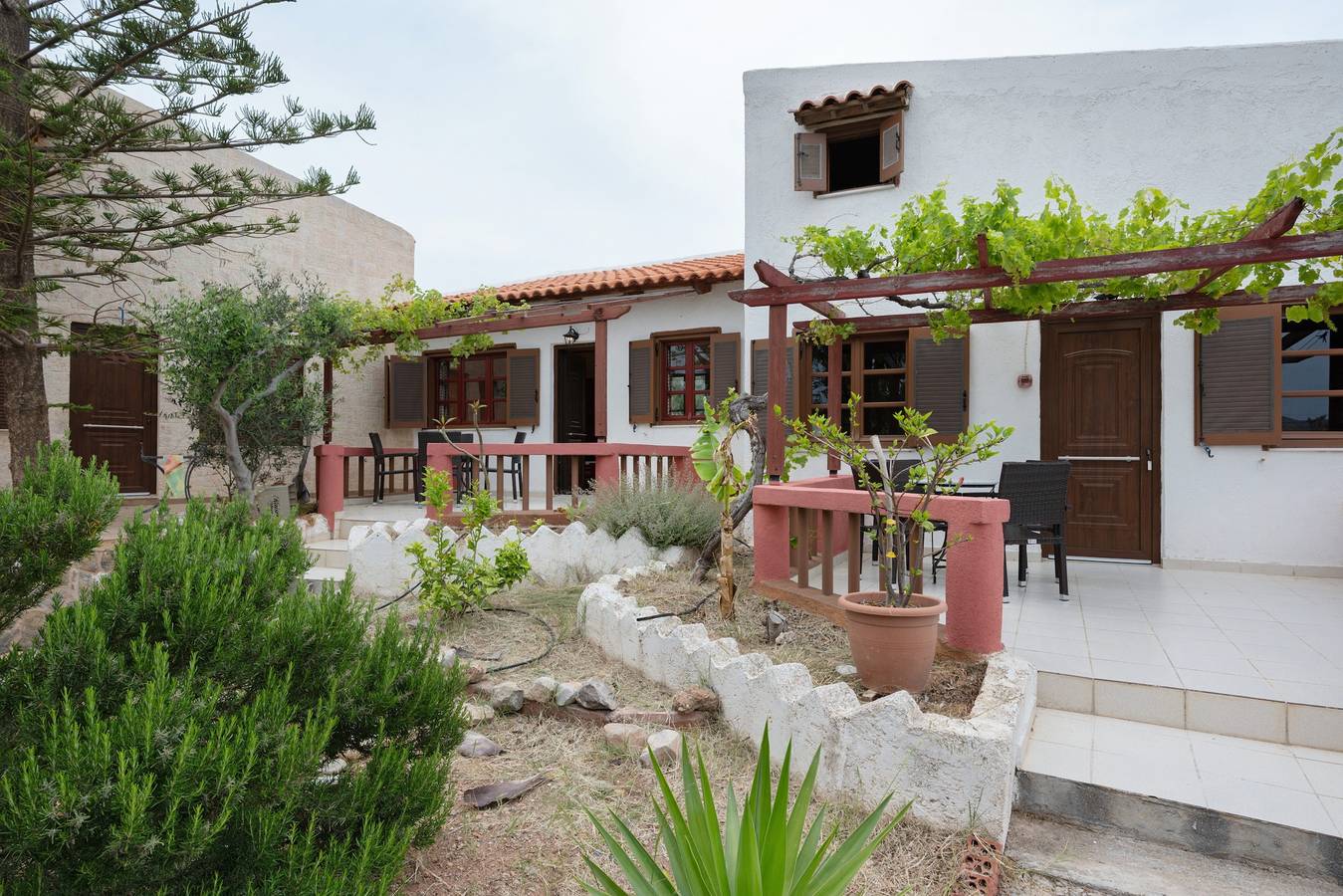 Entire studio, Apartment 'Sunrise' with Mountain View, Wi-Fi and Air Conditioning in Vai Beach, Lasithi