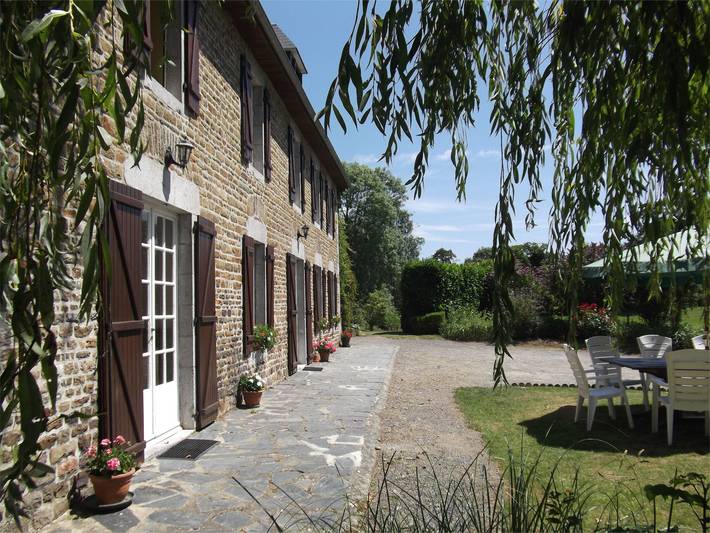 Gîte pour 12 personnes, avec piscine, adapté aux familles