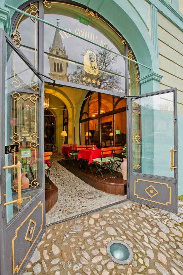 Maison d’hôte pour 3 personnes, avec terrasse et vue dans Sighișoara