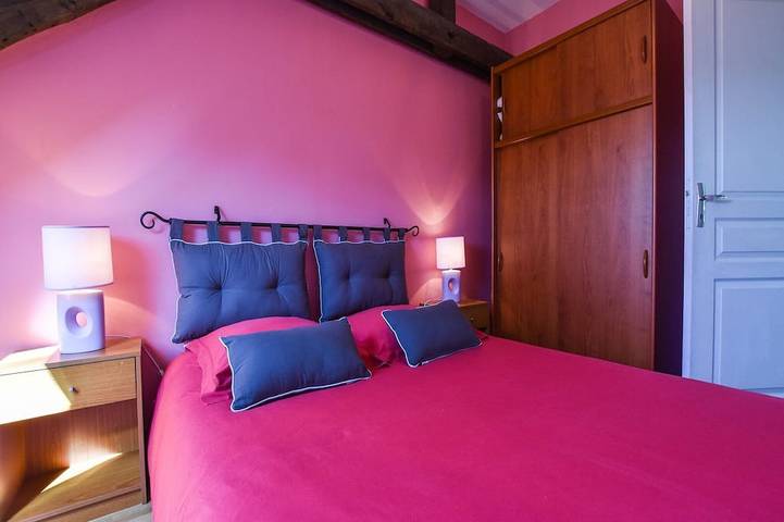 Location de vacances pour 4 personnes, avec terrasse et jardin à Bonnemain - 2