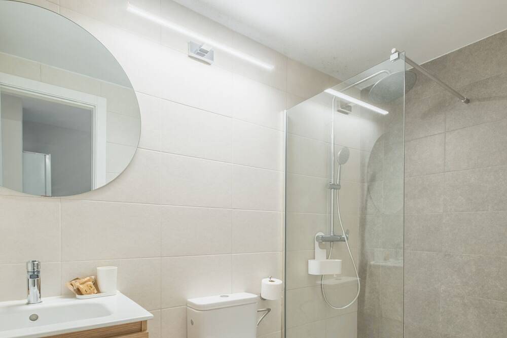 Appartamento intero, Estudio Triple Semisotano - Coral Zahara Suites by Cadiz4Rentals in Playa Zahara de los Atunes, Barbate