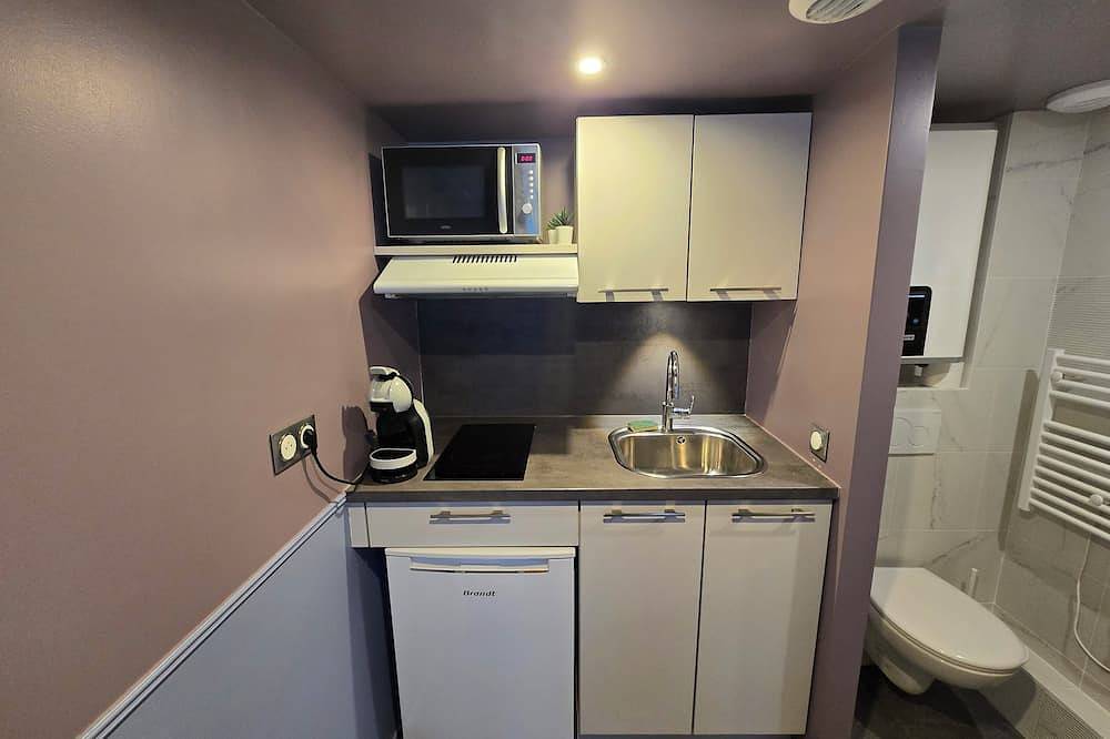 Entire apartment, Fully equipped studio with bedroom near Paris in Issy-les-Moulineaux, Hauts-de-Seine