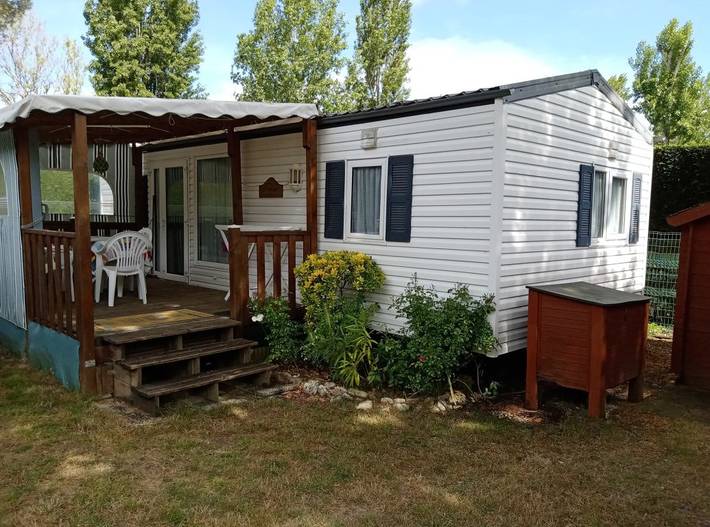 Camping pour 4 personnes, avec jardin, animaux acceptés
