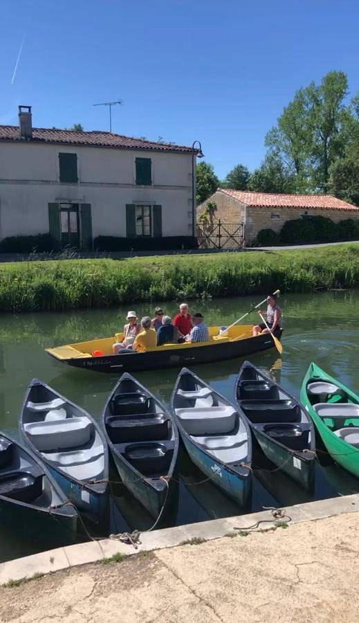 Location de vacances pour 6 personnes, avec vue et jardin, adapté aux familles dans Office de Tourisme de Coulon - Maison du Marais Poitevin - 3