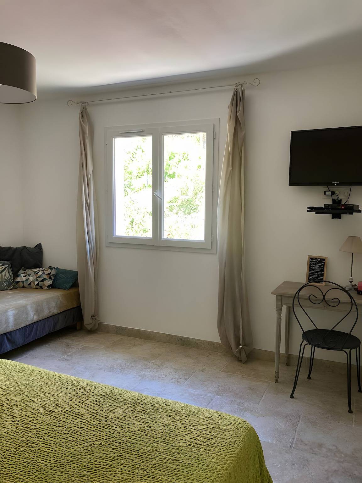 Chambre « Renno » avec piscine partagée, Wi-Fi et climatisation in Vico, Région d'Ajaccio