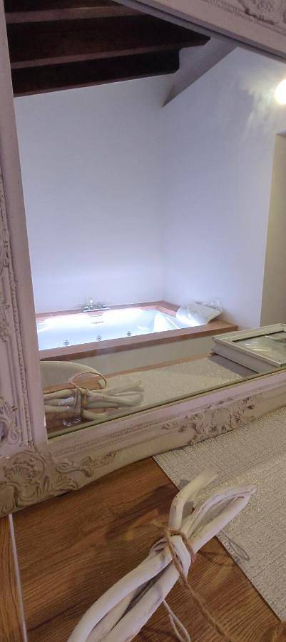 Location de vacances pour 3 personnes, avec jacuzzi ainsi que terrasse et jardin à Cupello - 4