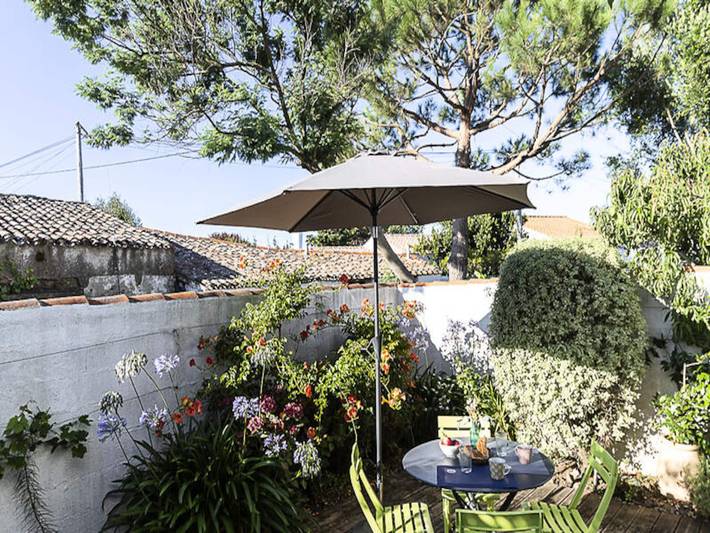 Location de vacances pour 6 personnes, avec terrasse, adapté aux familles à l' Île d'Yeu