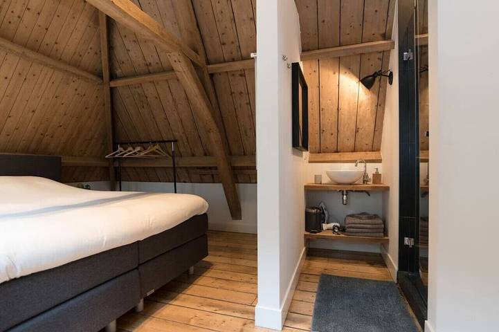 3. Quietly Located Farm Close to Rai and Train in Abcoude, Groene Hart