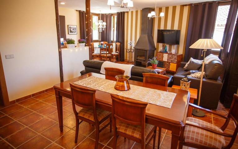 Chalet para 10 personas, con jardín y vistas, Se admiten mascotas en Sierra Norte - 4