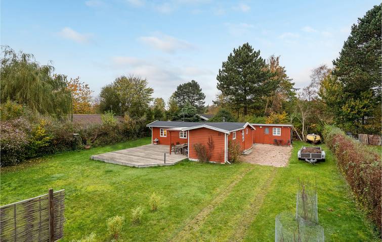 Ferienhaus für 4 Personen, mit Terrasse und Garten in Råbylille Strand
