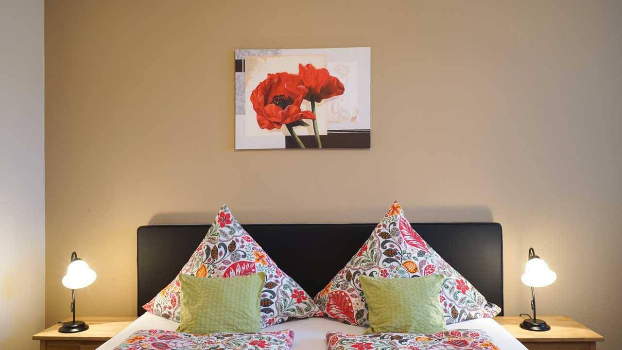 Ganze Ferienwohnung, Dz mit Dusche/Wc/Tv in Poppenhausen, Rhön-Hessen