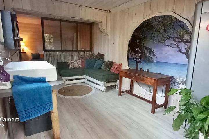 Appartement de vacances pour 2 personnes, avec vue et jardin ainsi que piscine et terrasse, animaux acceptés