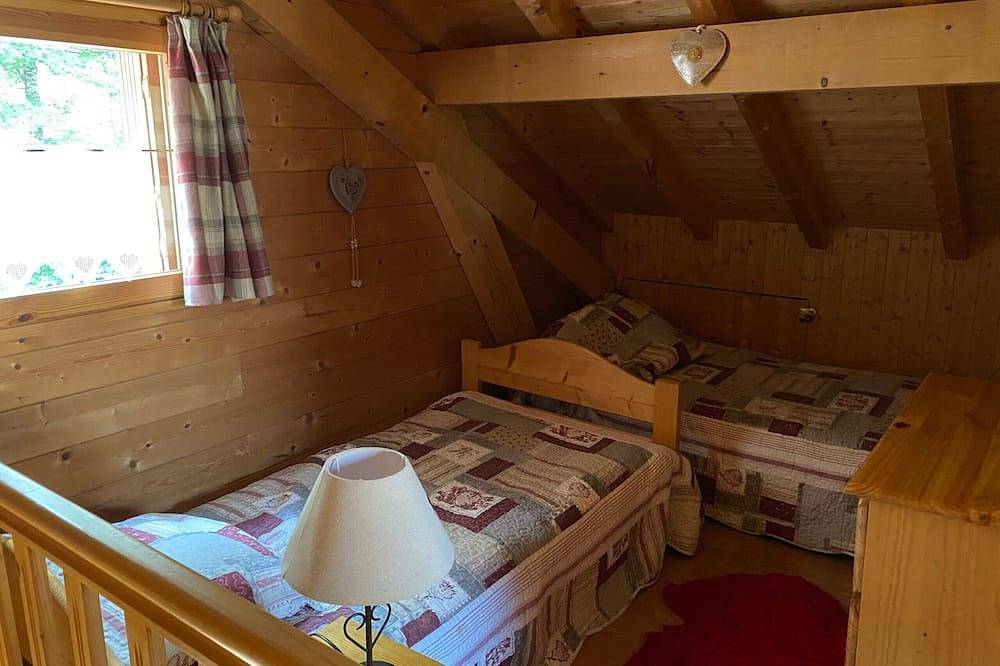 Chalet \"6p - Le Cocon Des Neiges\": Mountain View, Shared Terrace & Wi-Fi in Verchaix, Bonneville region