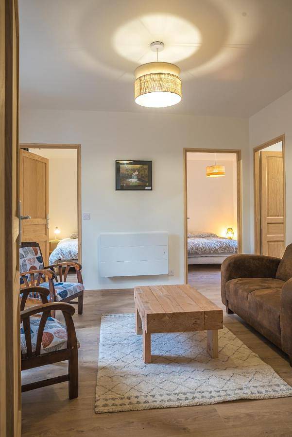 Maison d’hôte pour 2 personnes, avec terrasse à Saint-Amant-Tallende