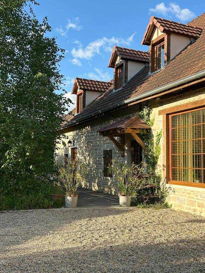 Chambre d’hôte pour 2 personnes, avec Terrasse et Jardin à Losne