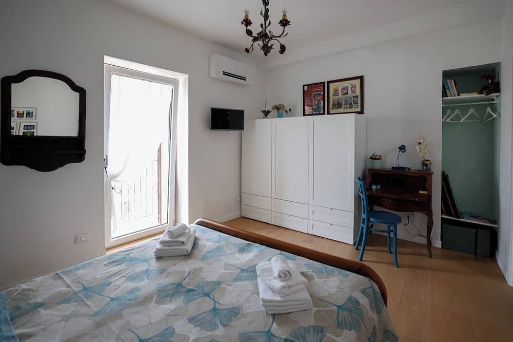 Center Sicily house with panoramic terrace Cin It086011C2Pmhszl62 in Leonforte, Enna Provinz