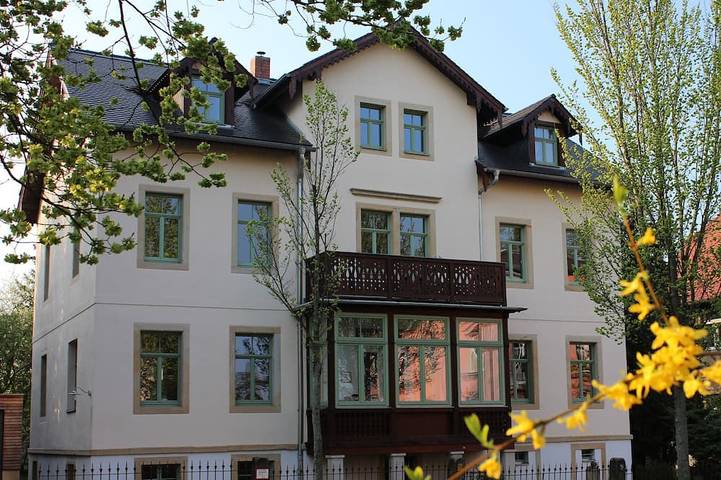 Ferienwohnung für 4 Personen, mit Garten und Balkon in Prohlis