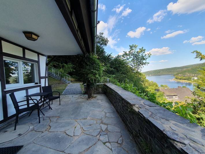 Ferienhaus für 3 Personen, mit Terrasse und Garten sowie Ausblick und Seeblick in Simmerath