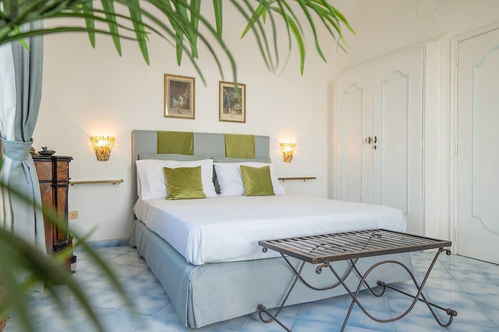 Luxury Villa Zaffiro - Pool, Garden and Sea View in Anacapri, Neapel Provinz