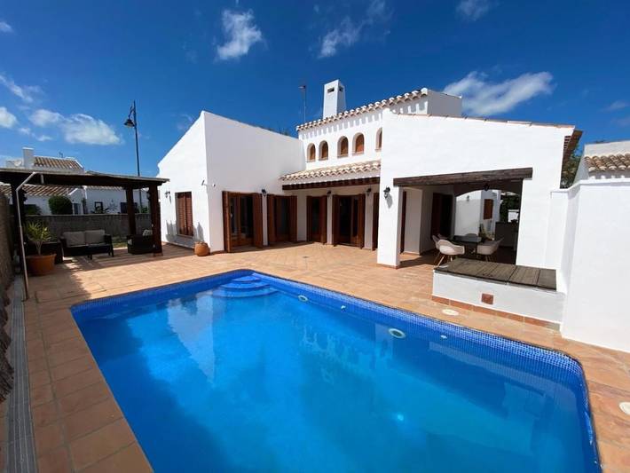 Chalet para 5 personas, con piscina además de jacuzzi y jardín en Huerta de Murcia