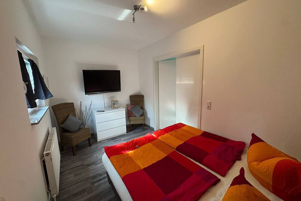 Ganze Wohnung, Gemütliche ruhige Ferienwohnung in Berlin mit Terrasse, kostenfreiem Parkplatz in Marzahn - Hellersdorf, Berlin