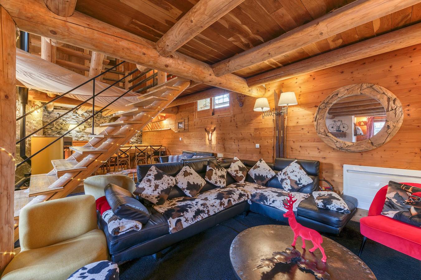 Chalet 'Le Cosy Lodge' con vistas a la montaña, piscina privada y Wi-Fi in Le Bourg-d'Oisans, Parque Nacional de los Ecrins