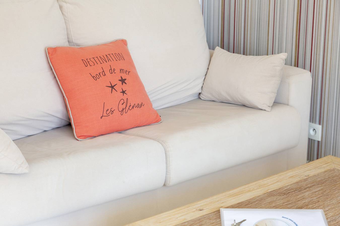Appartement entier, Appartement 'Beg Meil Centre, 300 M De La Plage' avec piscine partagée, jardin partagé et Wi-Fi in Fouesnant, Côte de Cornouaille
