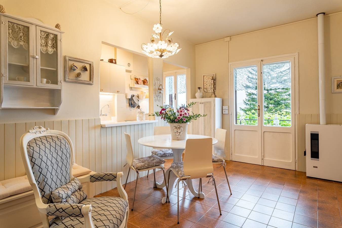 Ganze Wohnung, Ferienwohnung Acero Montano mit Bergblick, Terrasse und Wlan in Bagni di Lucca, Lucca Provinz