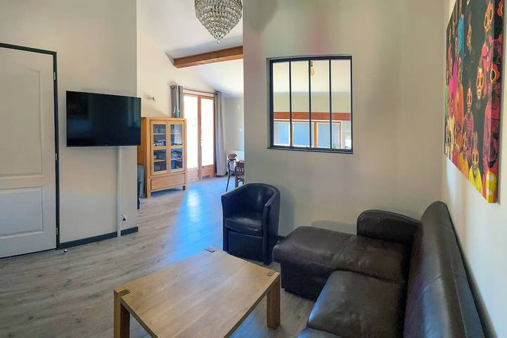 Gîte pour 5 personnes, avec Terrasse ainsi que Jardin et Piscine à Marsaz - 4