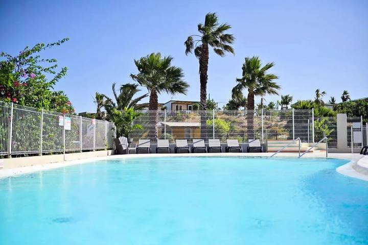 Camping für 4 Personen, mit Terrasse und Pool, mit Haustier in Martigues - 4