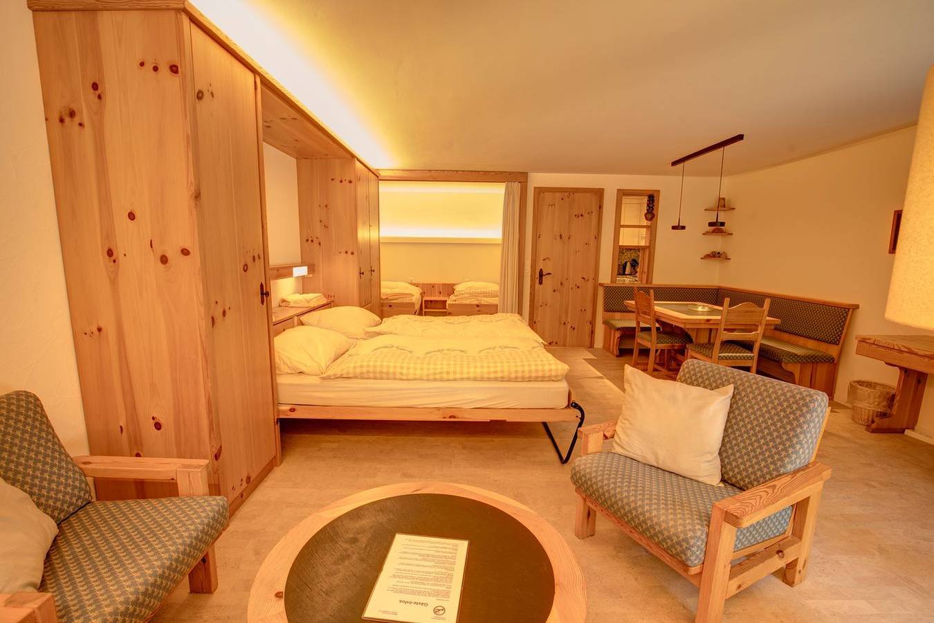 Apartamento entero, 1 1/2-room flat with mountain view on the 2nd floor in Silvaplana, Saint Moritz