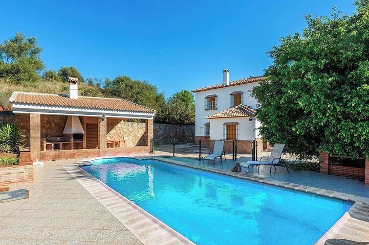 Chalet para 12 personas, con terraza y jardín - 1