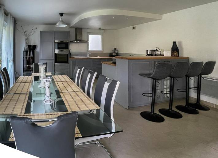 Location de vacances pour 8 personnes, avec Terrasse