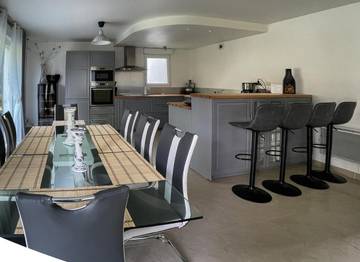 Location de vacances pour 8 personnes, avec terrasse à Binson-et-Orquigny