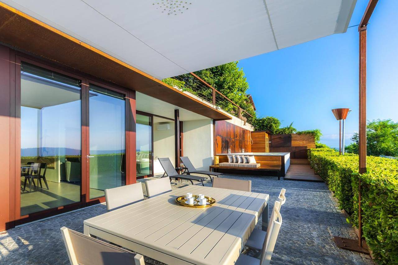 Casa sulle Langhe - Luxury Pool, Sauna and Jacuzzi in Diano d'Alba, Langhe