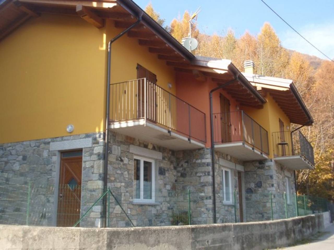 Ganze Wohnung, Gemütliche Wohnung in Livo 70 m² mit Bergblick Terrasse in Livo, Comer See