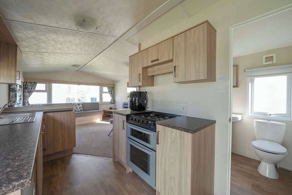 Duckling Den - Billing Aquadrome, Billing Aquadrome Holiday Park in Northampton, Northamptonshire