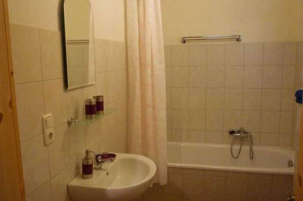 Ganze Wohnung, Kajüte 2, Altstadt, Hochparterre Frankenstr. 50 - Gohr- Ferienwohnungen in Ozeaneum Stralsund, Stralsund