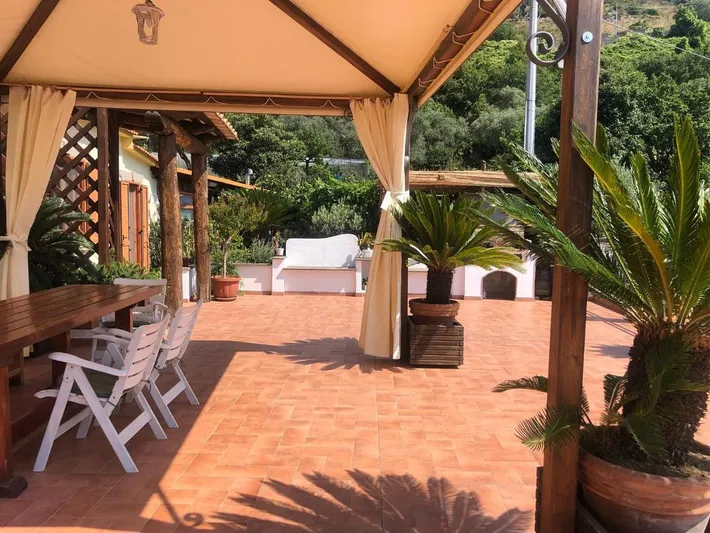 Casa vacanza per 6 persone, con panorama e giardino - 1