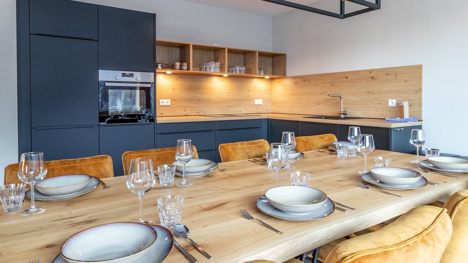 Ganze Wohnung, Silvretta Panorama Suites — Luxe 8p appartement dicht bij skigebied in Schruns, Schruns-Tschagguns