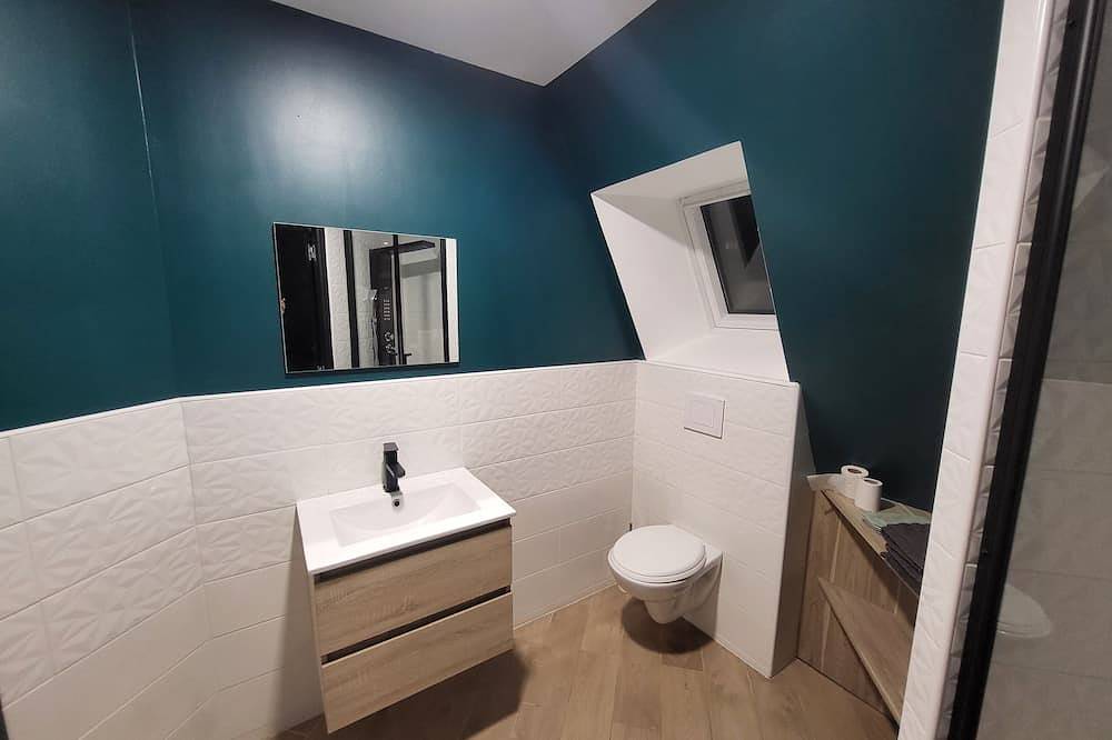 Appartement entier, Appartement   pour 4 personnes à 5mn à pied de la gare et du centre-ville ! in Carentan les Marais, Région de Saint-Lô
