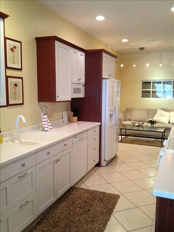 Ganze Wohnung, Am Wasser im Herzen der Innenstadt mit Garage. Ein Spaziergang zu den Stränden in Charlevoix, Charlevoix County