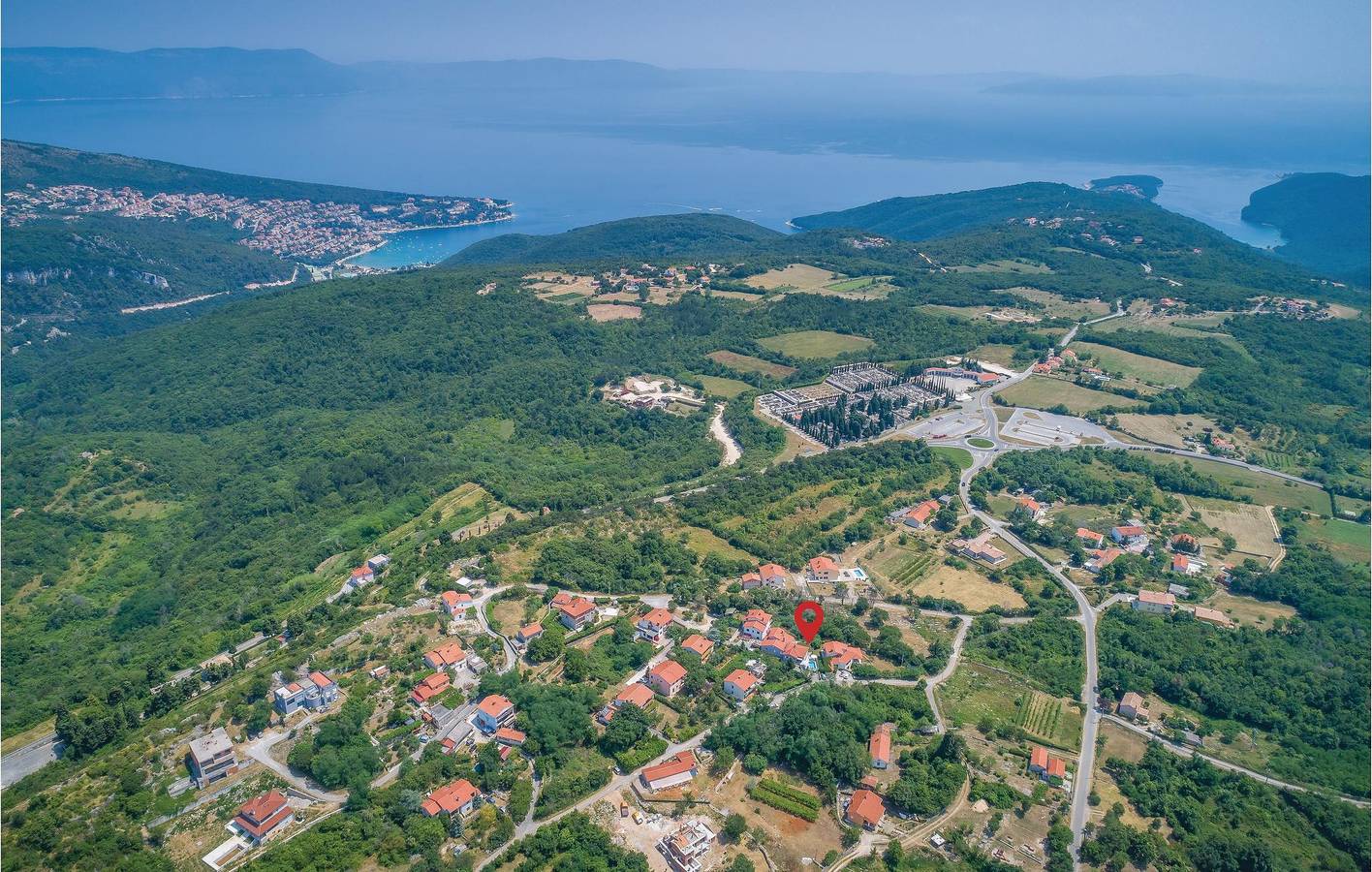 Maison de vacances pour 6 personnes avec terrasse in Presika, Côte Est de l'Istrie