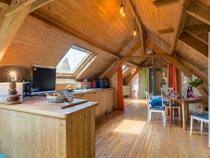 Gîte pour 3 personnes, avec jardin ainsi que terrasse et vue à Guimaëc - 2