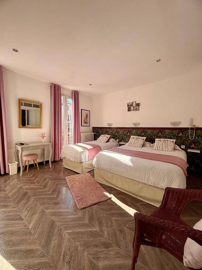 Hotel para 2 personas, con jardín y vistas - 1