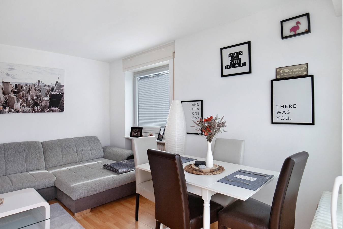 Estudio entero, Apartamento vacacional "Charmante Stadtwohnung Im Zentrum" con balcón y Wi-Fi in Wiesbaden, Rheingau