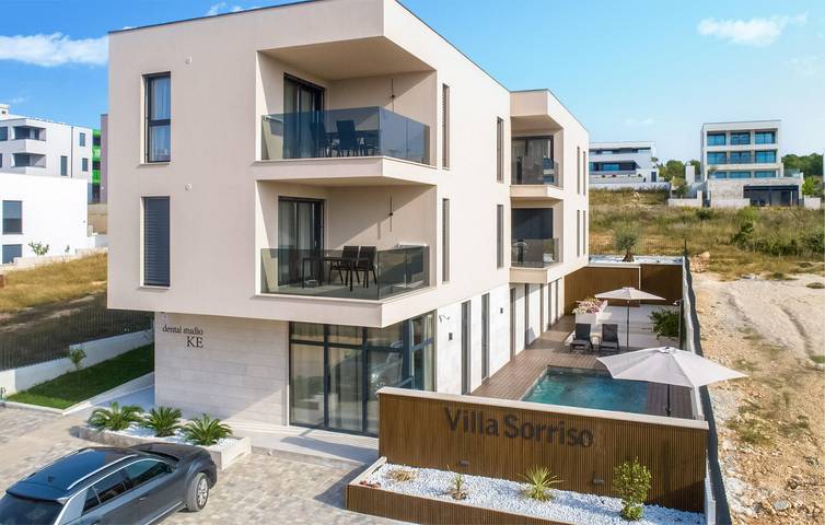 Apartament wakacyjny dla 4 osób, z taras i ogród oraz sauna w Sveti Filip i Jakov