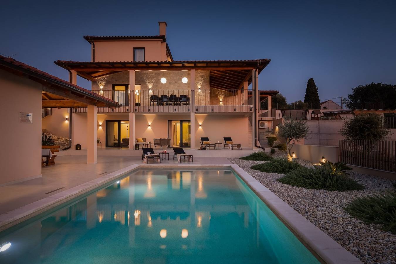 Luxury Villa Wave & San, 2 heated pools, sauna, gym, barbecue, ideal for families in Sveti Filip i jakov, Općina Sveti Filip i Jakov