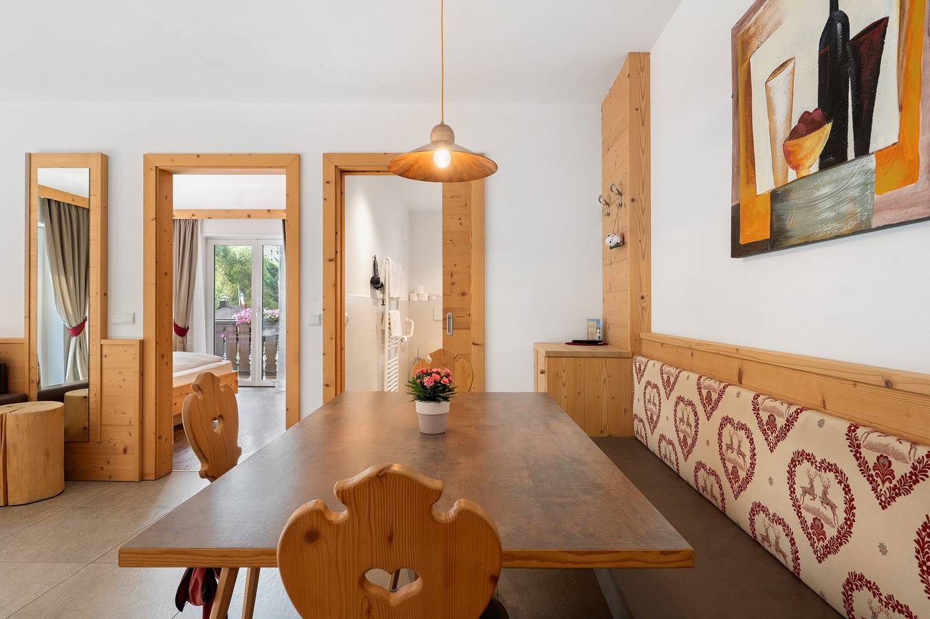 Ganze Wohnung, Apartment „Hotel Residence Olympia 2“ mit Bergblick, Gemeinschaftsgarten und Wlan in Sarnthein, Sarntal